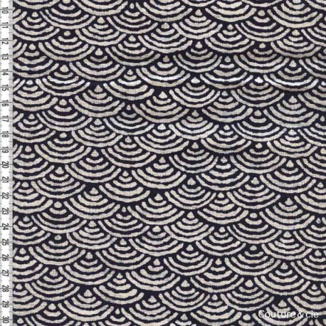 Tissu Seikaiha indigo, coupon 97*110cm dans Motifs traditionnels par Couture et Cie